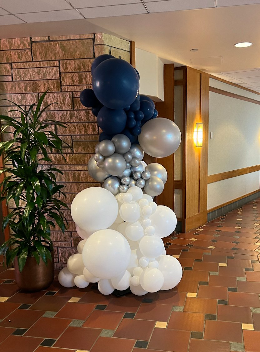 Extra Lush Organic Balloon Column - Lush Balloons